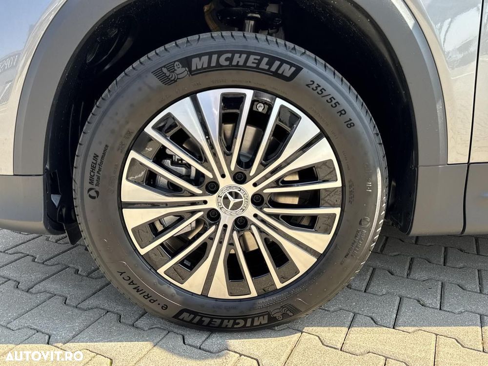 Mercedes-Benz EQB - 16