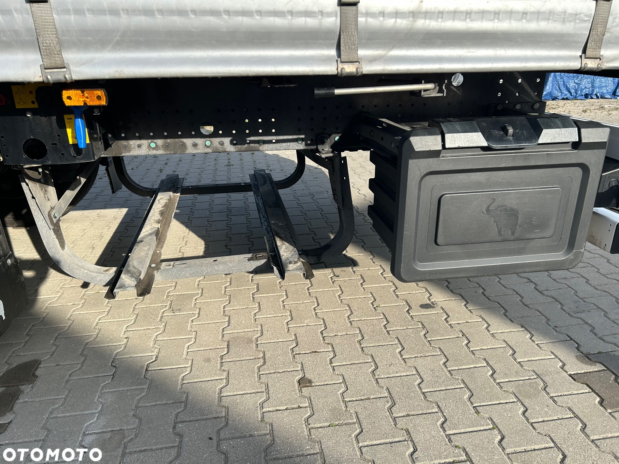Schmitz Cargobull - - 8