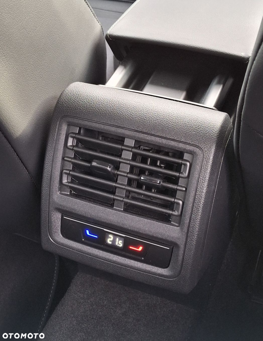 Volkswagen Golf - 20