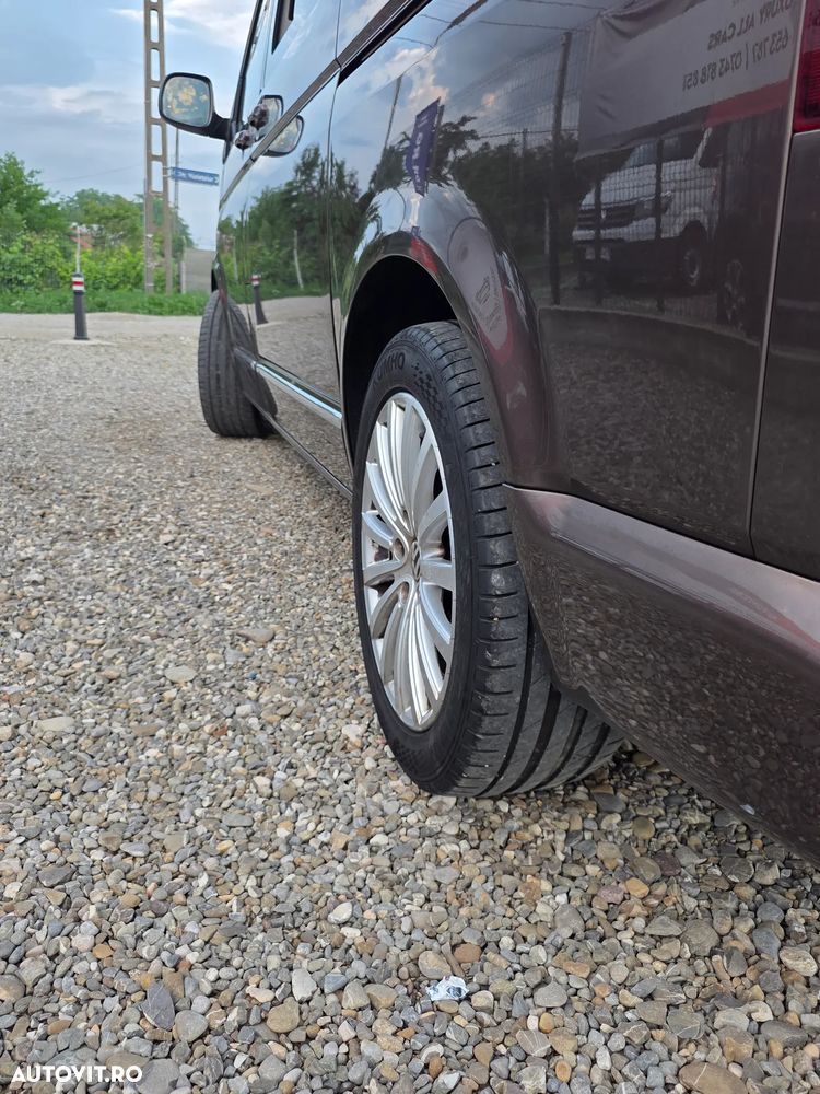 Volkswagen Multivan - 32