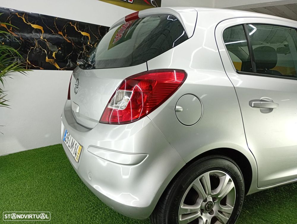 Opel Corsa 1.2 Enjoy FlexFuel - 21