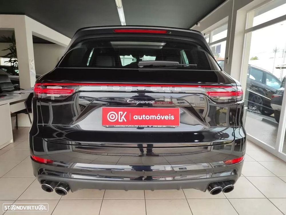 Porsche Cayenne E-Hybrid Platinum Edition — fotografia 40