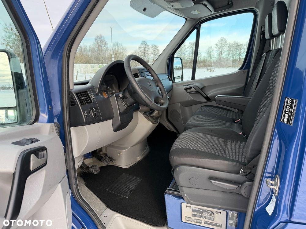 Mercedes-Benz Sprinter - 15