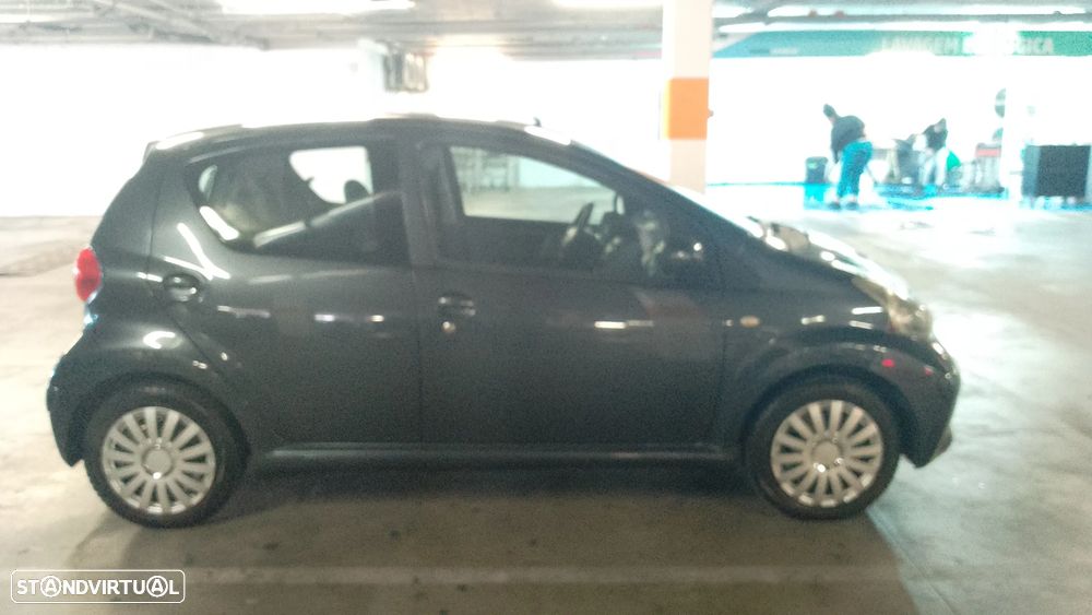 Toyota Aygo Standard - 12