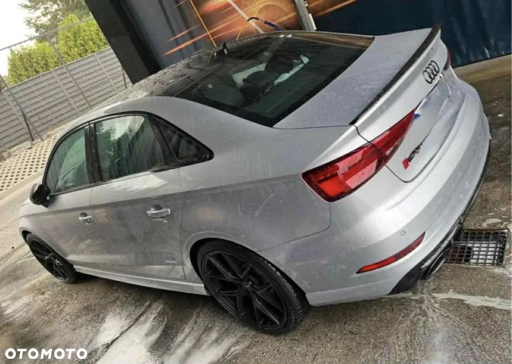 Audi RS3 Sportback TFSI quattro S tronic - 4