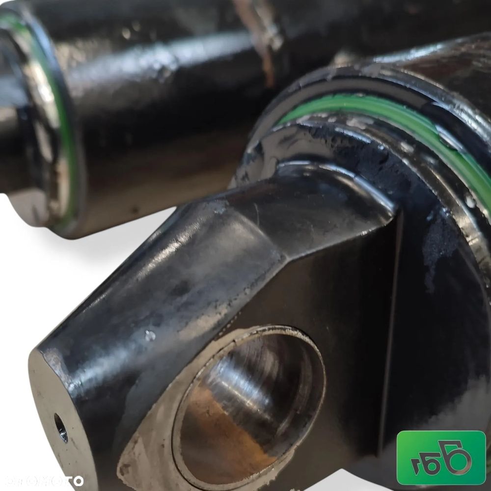 Siłownik tylnego podnośnika 84520524 Case CVX 175 - 12
