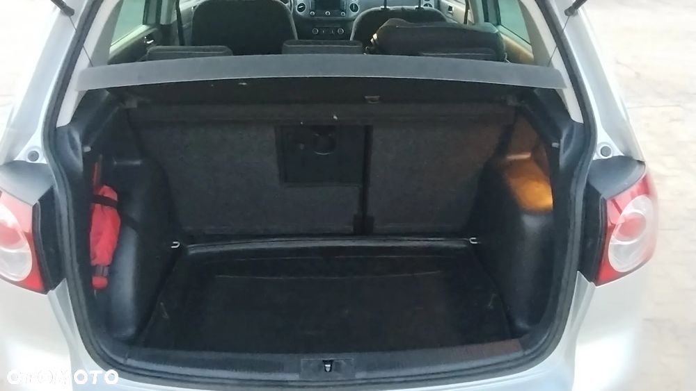 Volkswagen Golf Plus 1.6 TDI Trendline DSG - 12