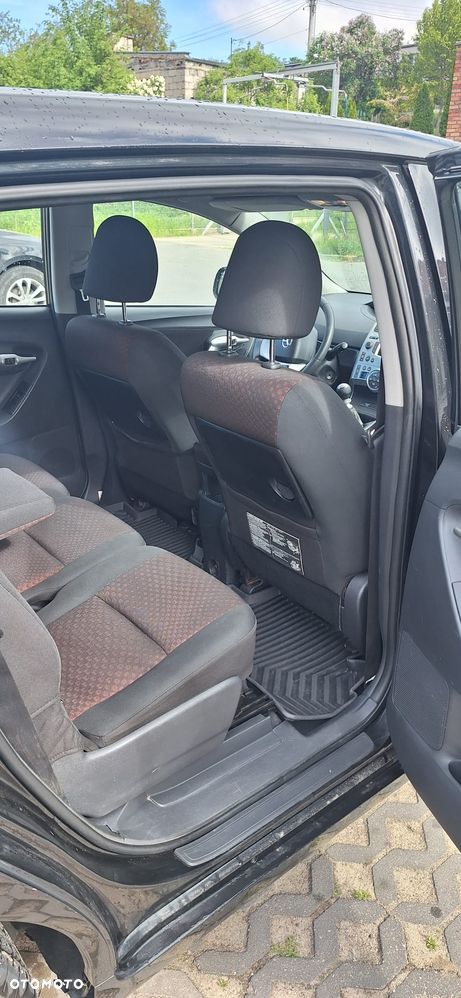 Toyota Verso 2.0 D-4D Premium 7os - 19