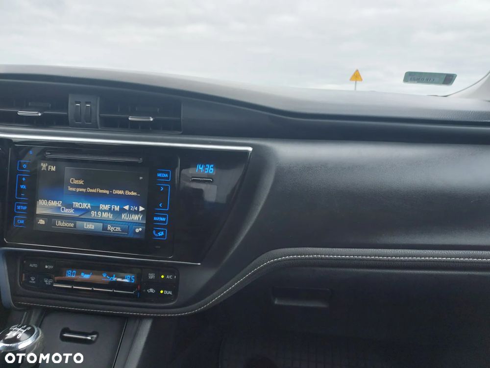 Toyota Corolla 1.6 Comfort - 10