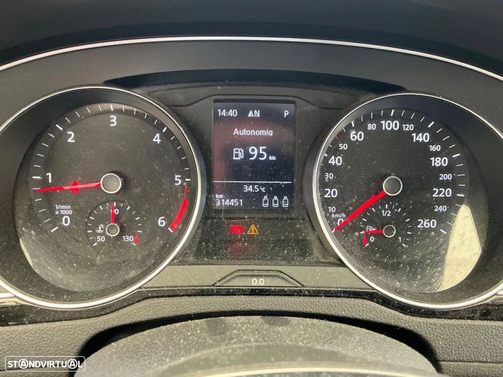 VW Passat - 4