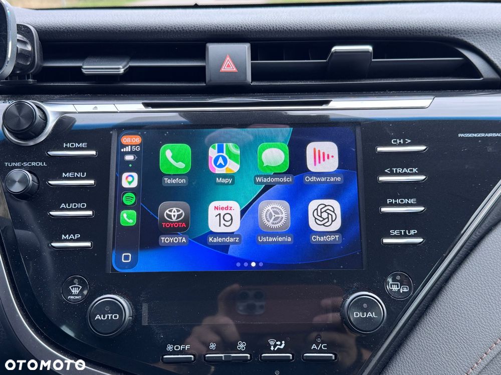 Toyota Camry 2.5 Hybrid Comfort CVT - 8