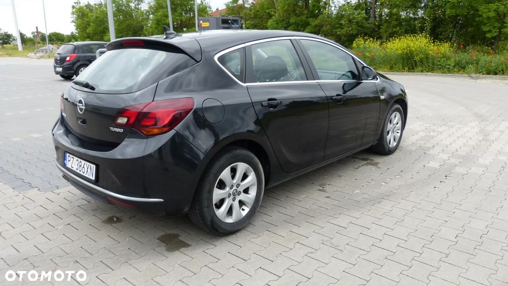 Opel Astra 1.4 Turbo Exklusiv - 3
