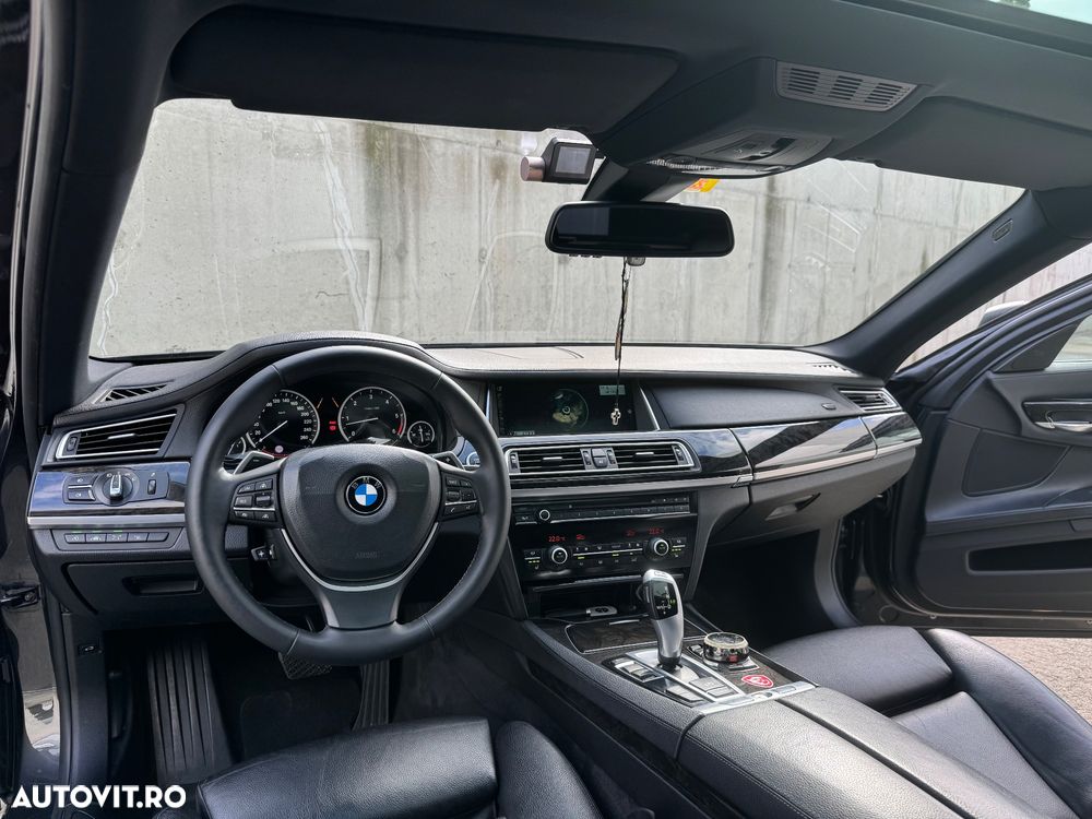 BMW Seria 7 730d xDrive - 15