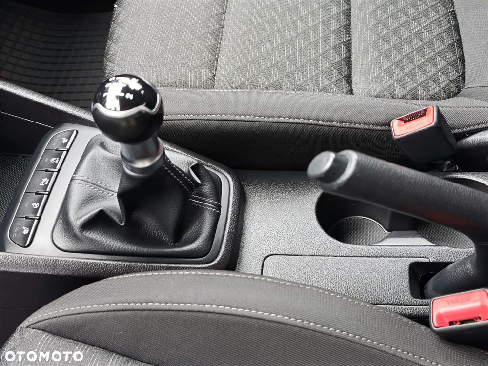 Kia Rio 1.2 L - 28