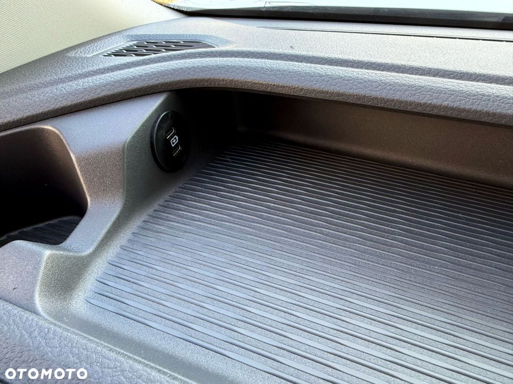 Volkswagen Transporter - 16