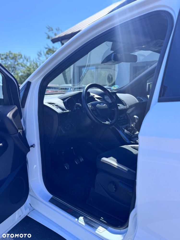 Ford Kuga - 15