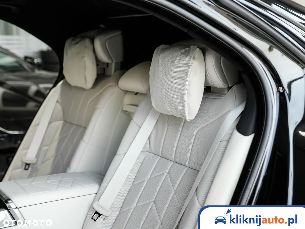 BMW Seria 7 740d xDrive mHEV sport - 8