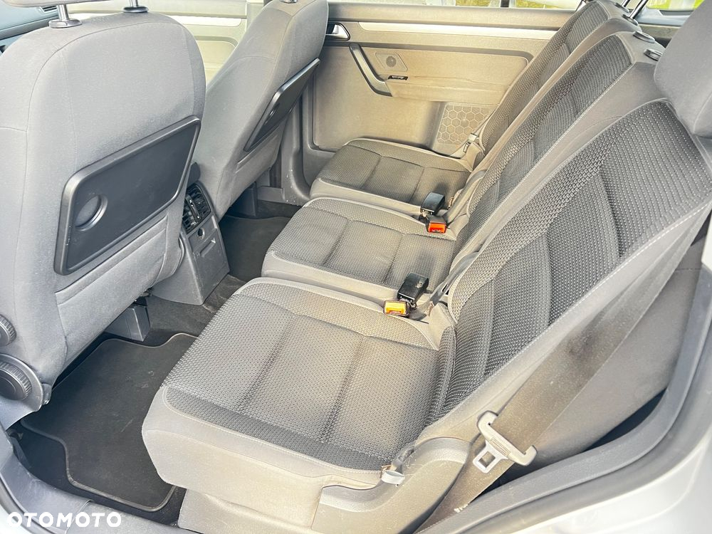 Volkswagen Touran - 5