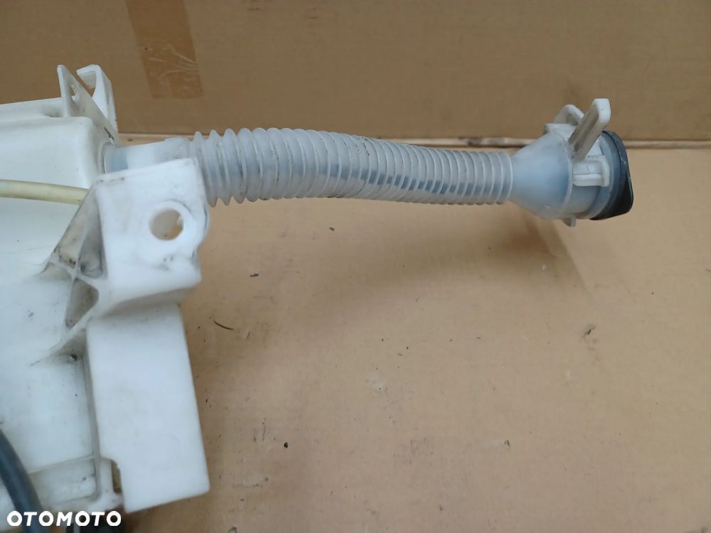 ZBIORNICZEK SPRYSKIWACZY TOYOTA RAV4 III 060851217 - 4