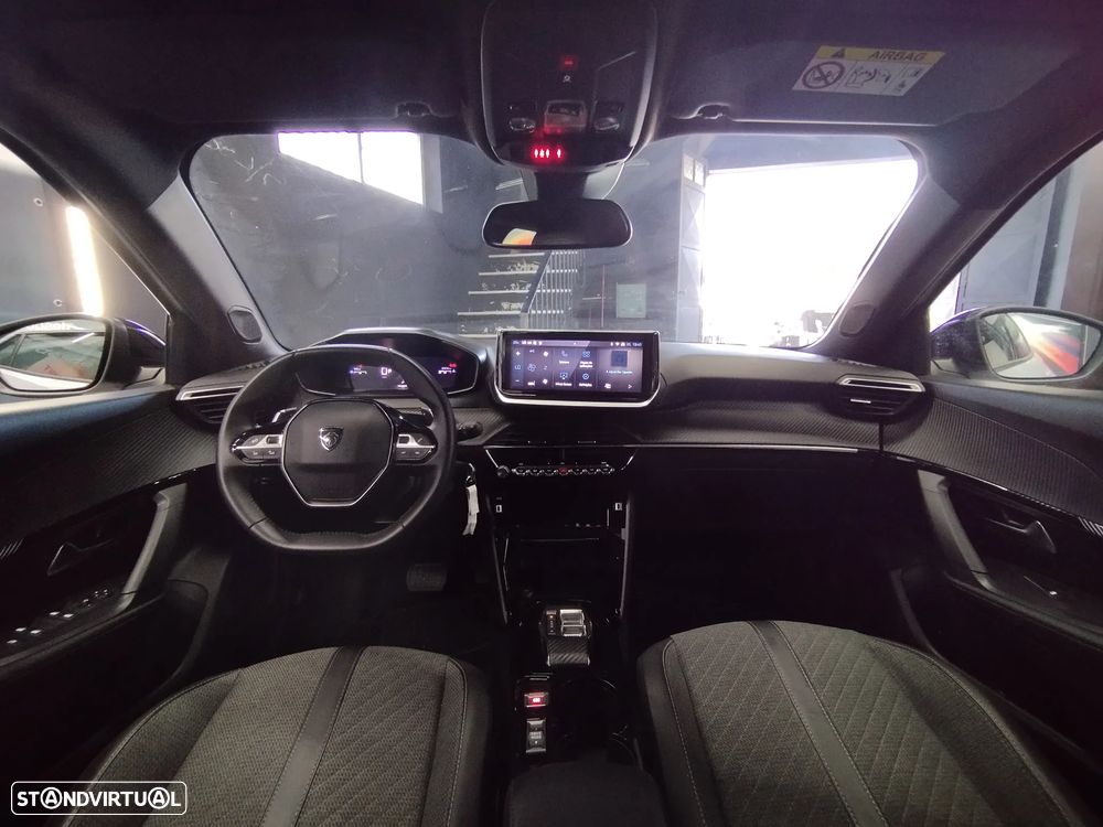 Peugeot 2008 1.2 PureTech Allure EAT8 - 15