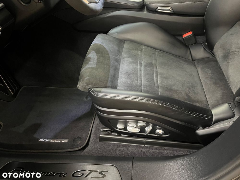Porsche Panamera - 17