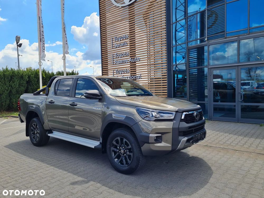 Toyota Hilux 2.8 D-4D mHEV Double Cab Invincible 4x4 - 2