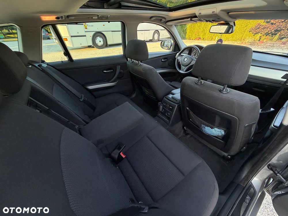 BMW Seria 3 - 16