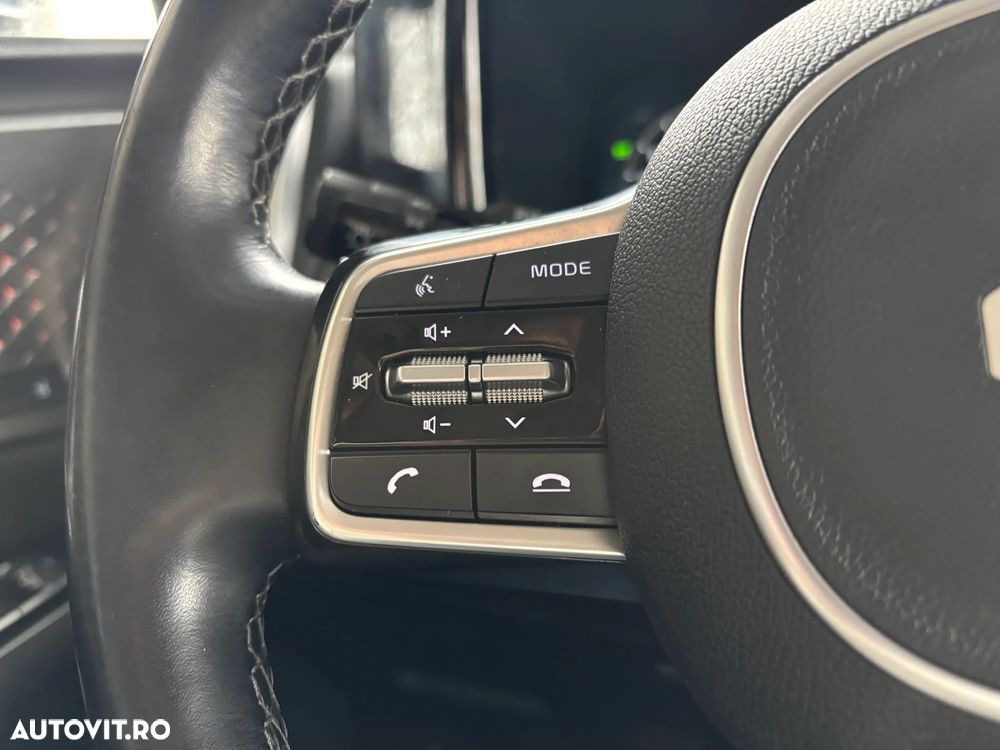 Kia Sorento 1.6 T-GDI HEV 6AT 4x4 7P Design+ - 26