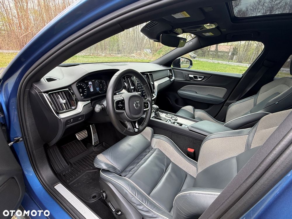 Volvo S60 T6 AWD R-Design - 9
