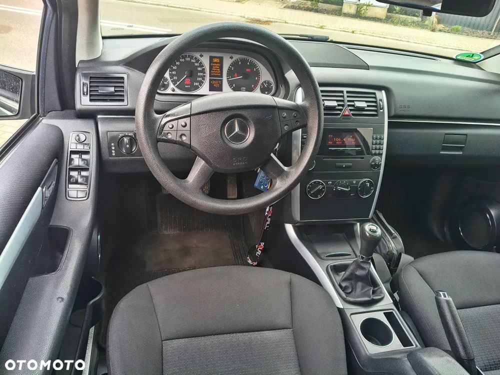 Mercedes-Benz Klasa B 150 - 15