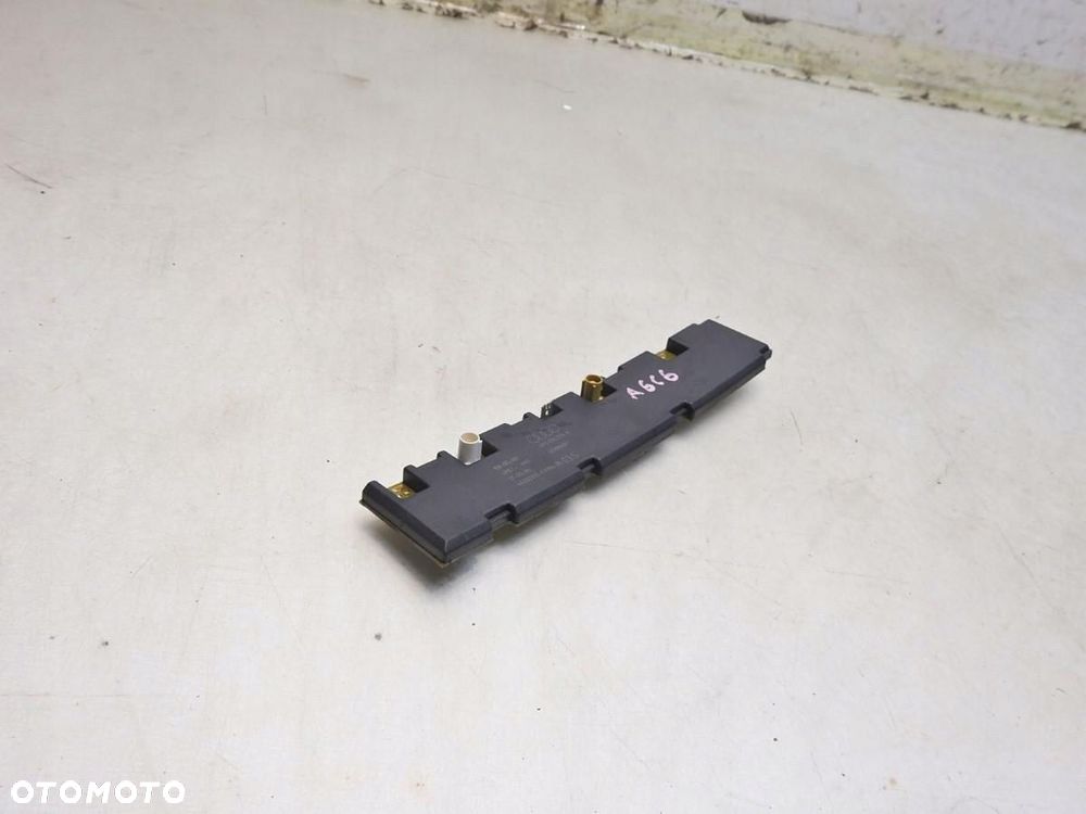 WZMACNIACZ ANTENY AUDI A6 C6 4F0035225A - 5