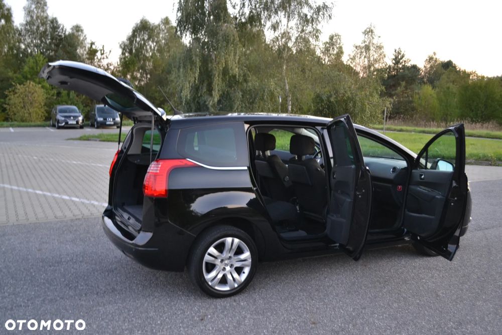 Peugeot 5008 - 30