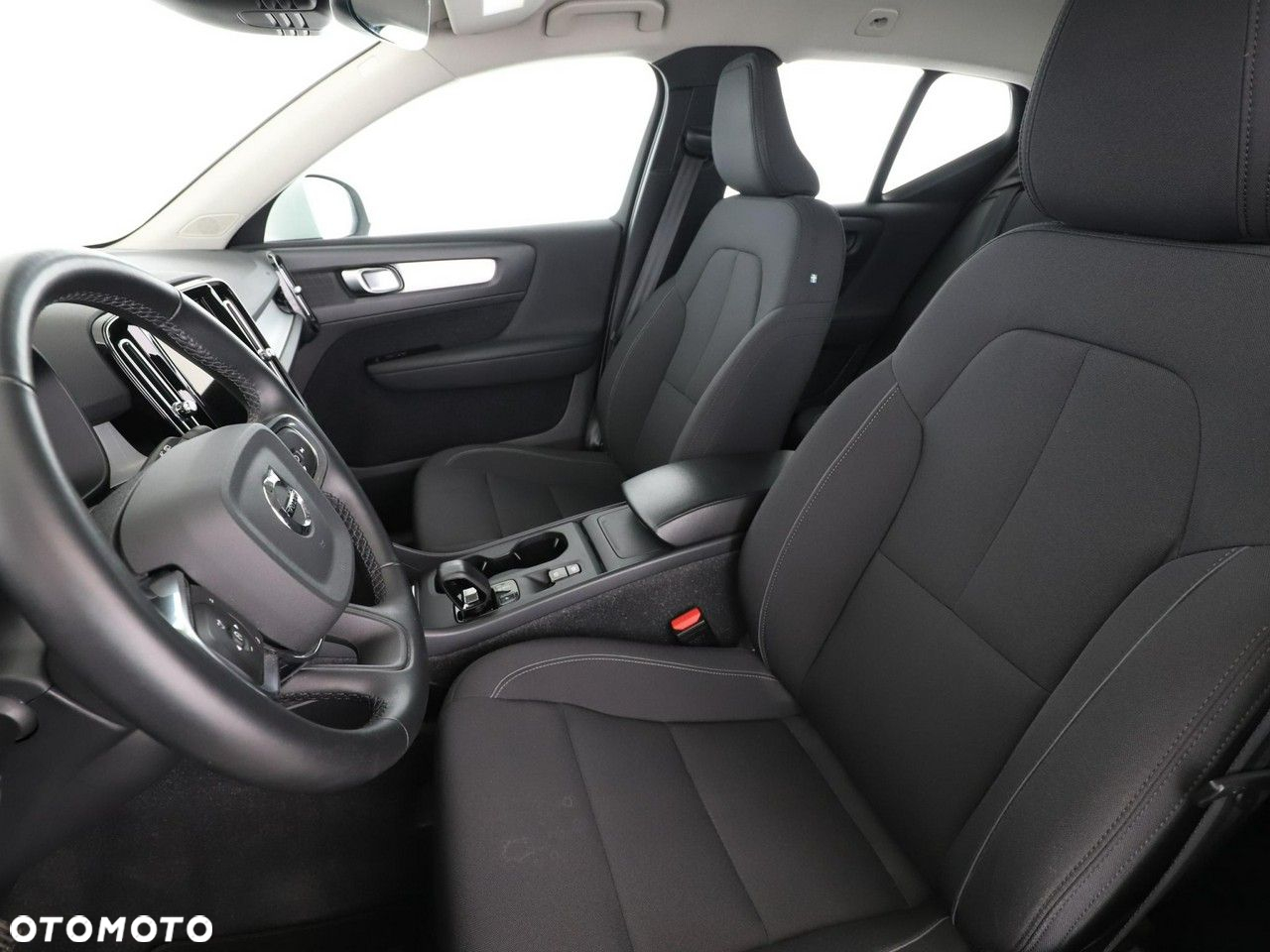 Volvo XC 40 T3 Momentum Pro - 13