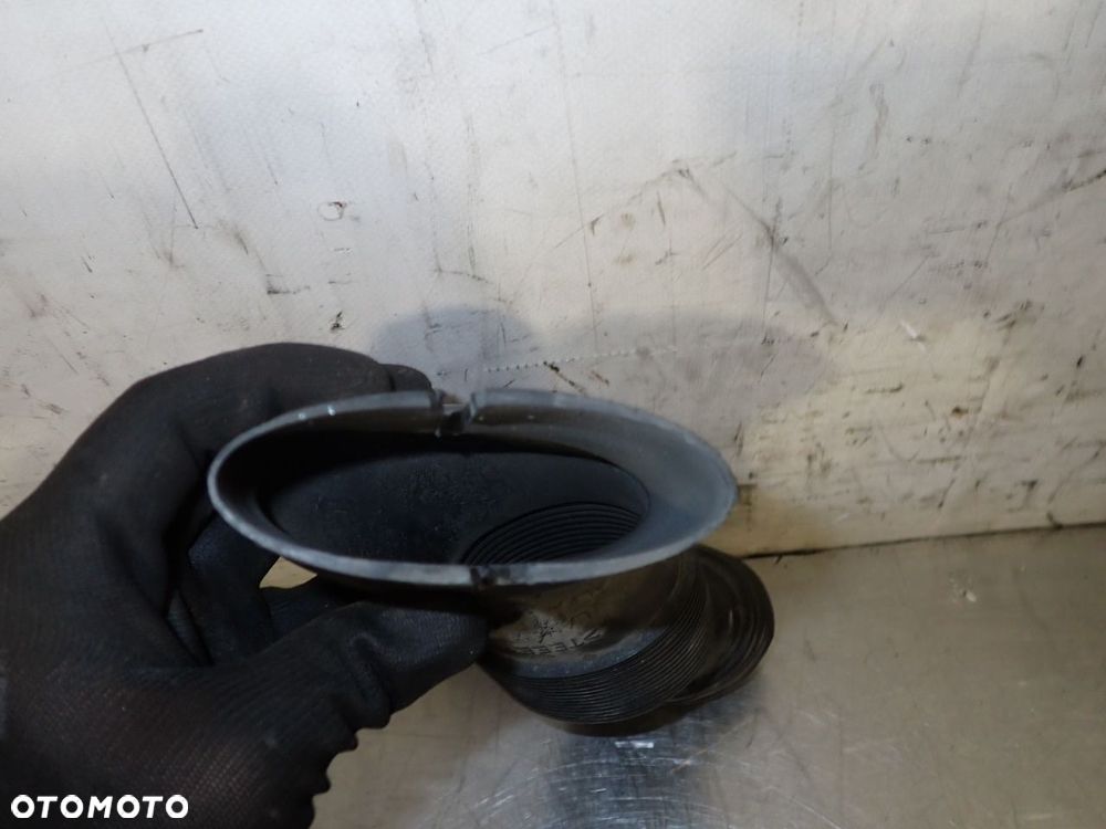 PRZEWÓD POWIETRZA FIAT PUNTO EVO 1.3MJET 51877463 - 4