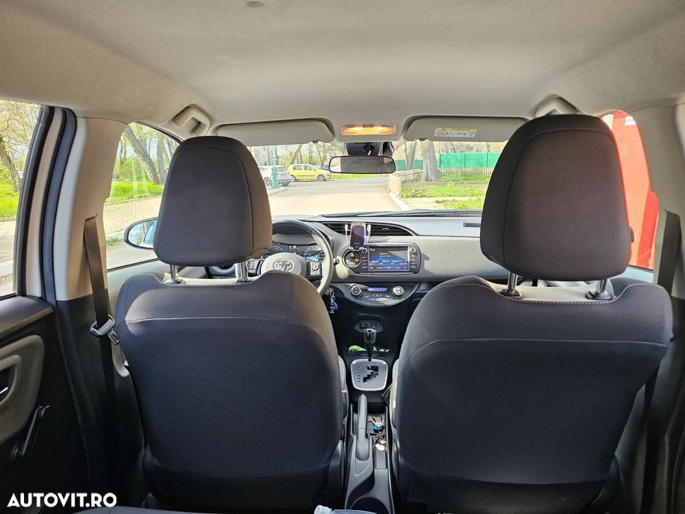 Toyota Yaris 1.5 VVT-i HSD Active - 9