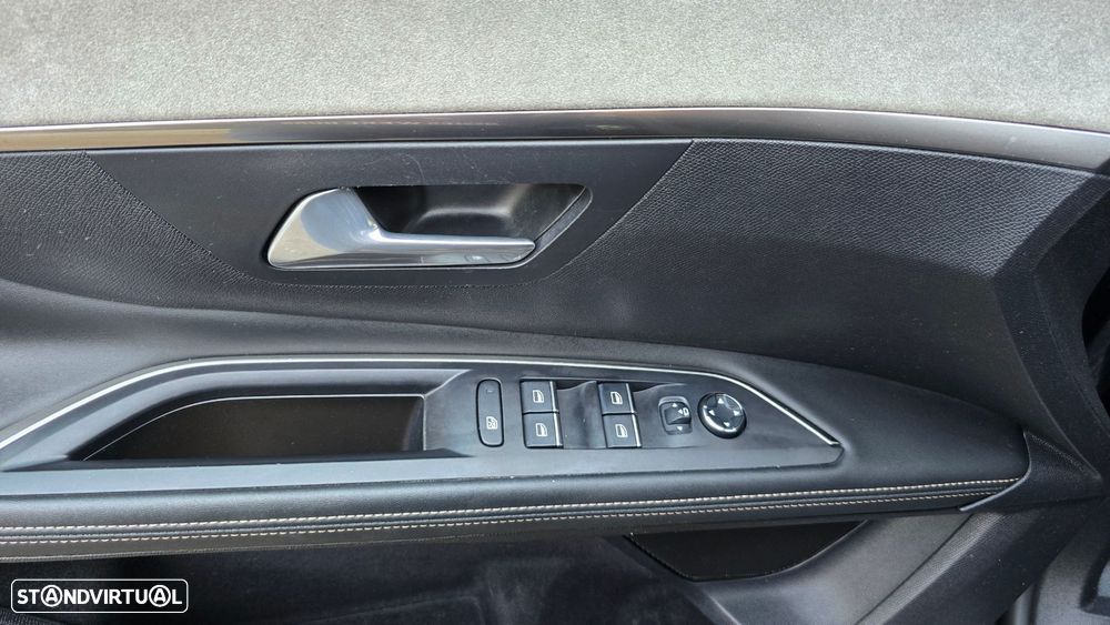 Peugeot 5008 1.5 BlueHDi GT EAT8 - 8