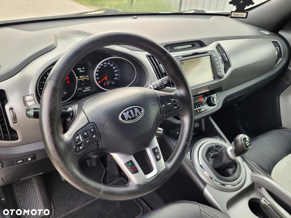 Kia Sportage 1.7 CRDI 2WD ISG Dream-Team Edition - 9