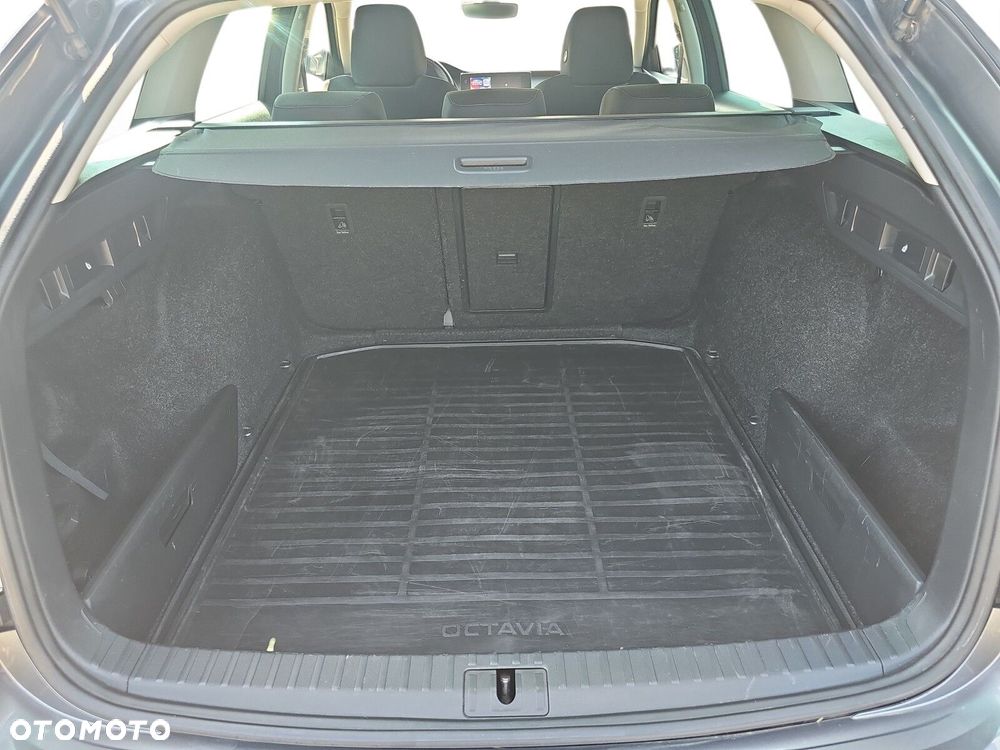 Skoda Octavia 2.0 TDI Ambition DSG - 15