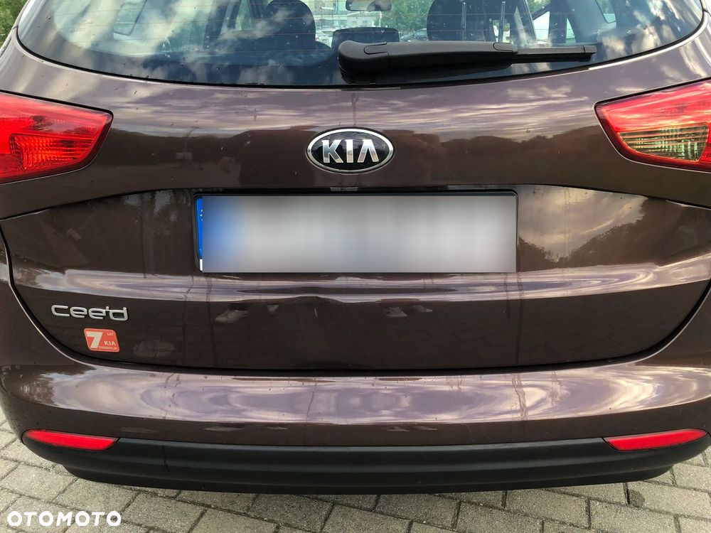 Kia Ceed - 11