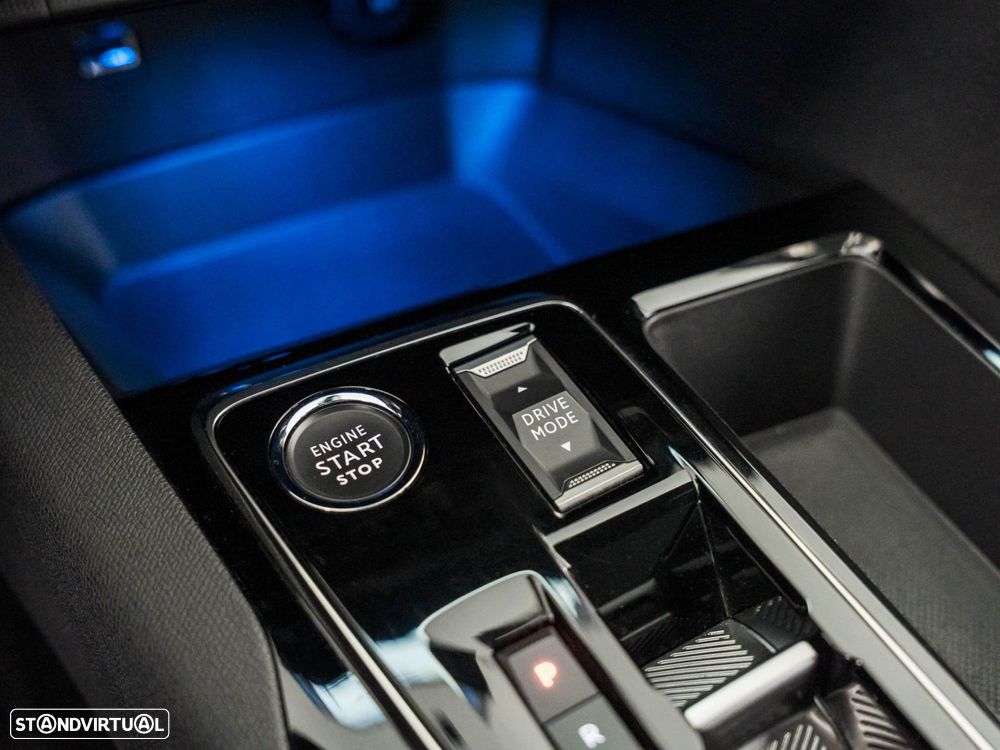 Peugeot 3008 1.2 PureTech Allure Pack EAT8 - 26