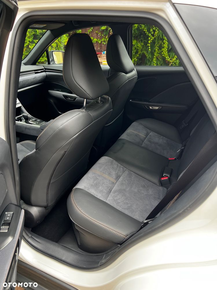 Lexus LBX 1.5 Hybrid Cool - 13
