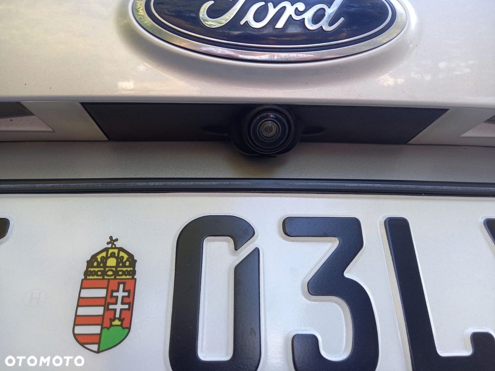 Ford Kuga - 22