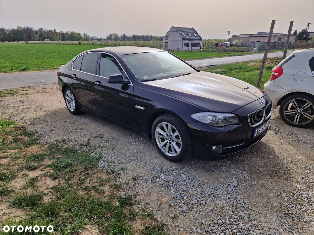 BMW Seria 5 528i xDrive - 3