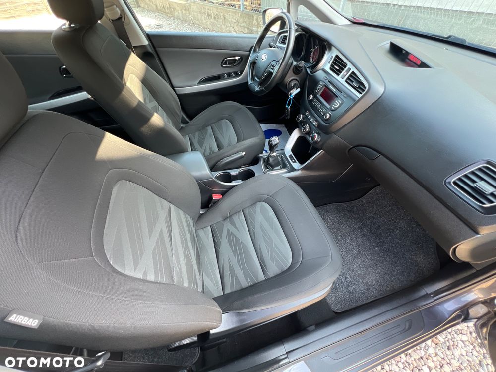 Kia Ceed 1.6 GDI Edition 7 - 23