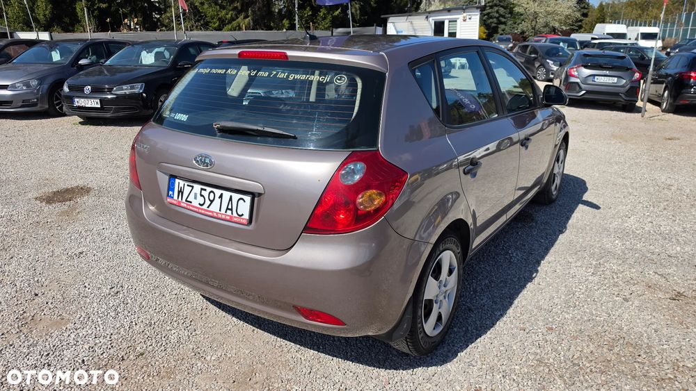 Kia Ceed 1.6 Crdi Comfort - 4
