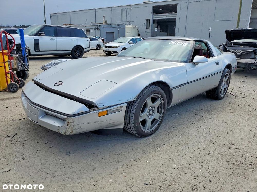 Chevrolet Corvette - 5