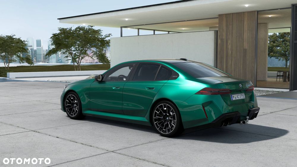 BMW M5 xDrive - 3