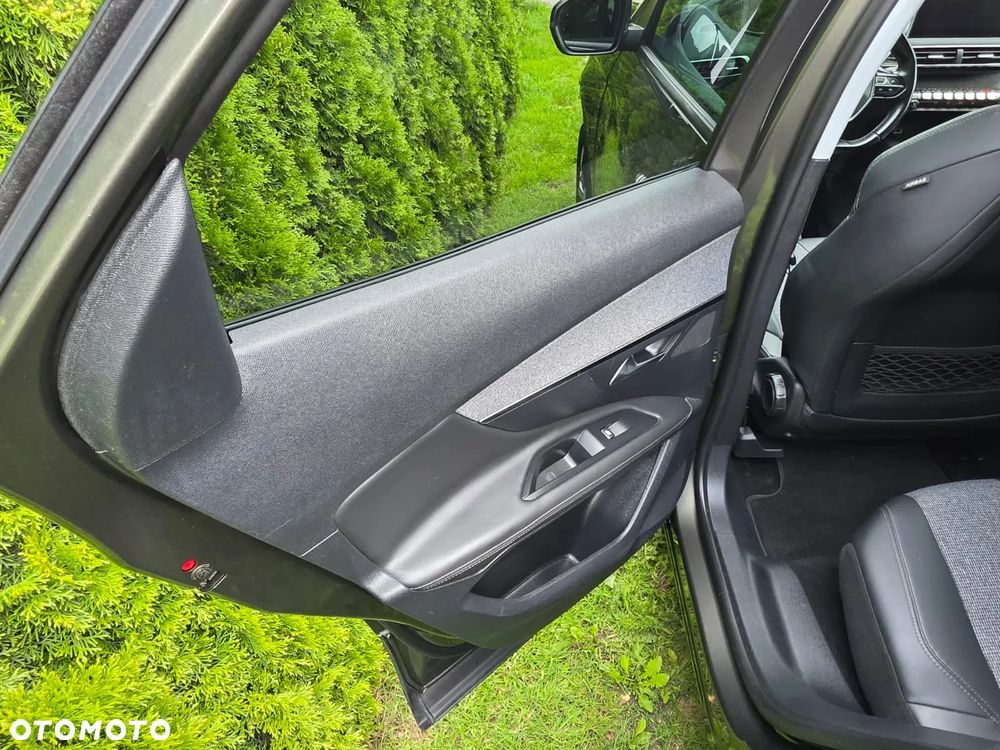 Peugeot 3008 - 11