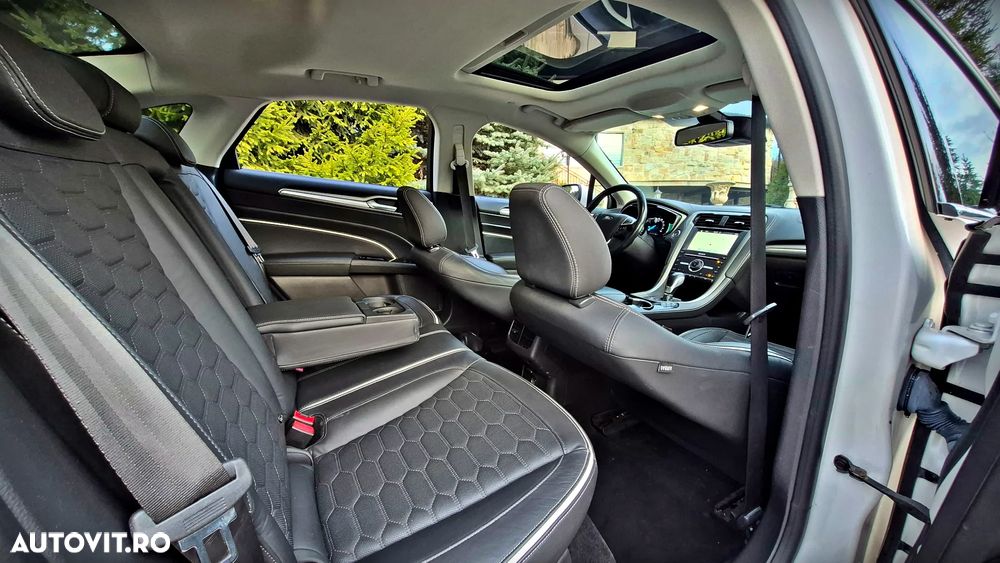 Ford Mondeo 2.0 Hybrid CVT VIGNALE - 2