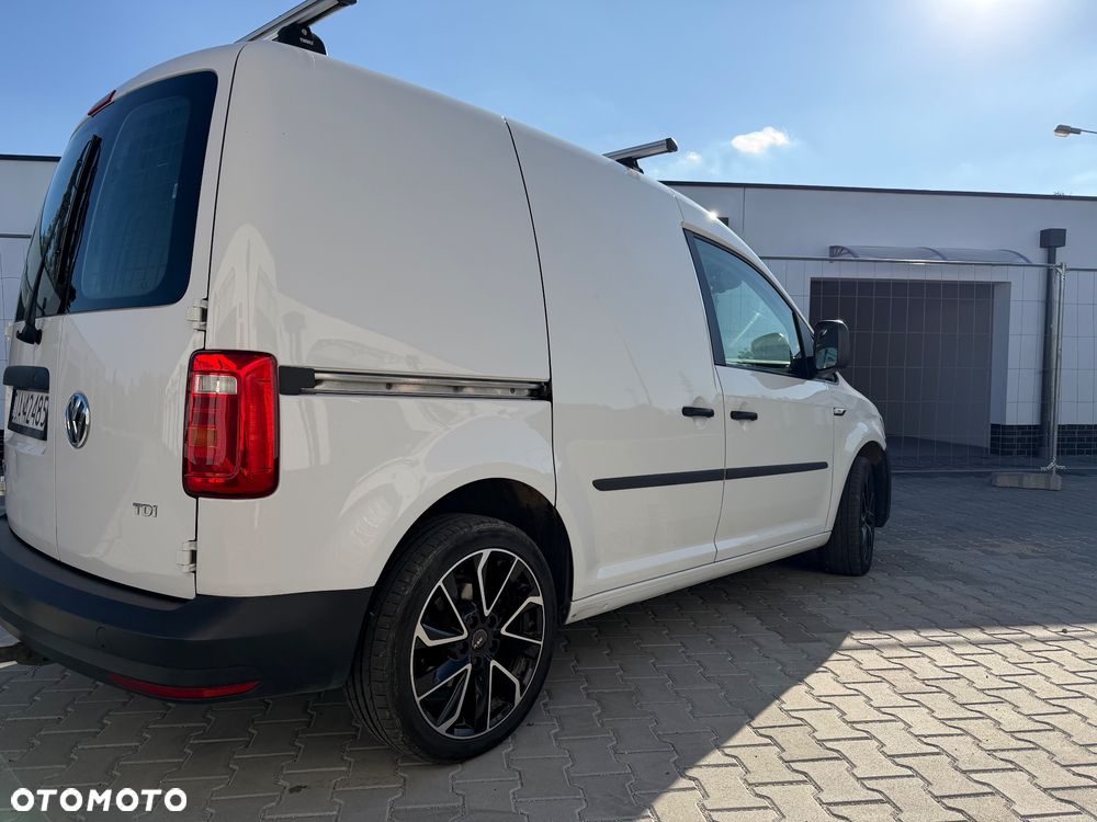 Volkswagen Caddy Comfortline DSG - 10